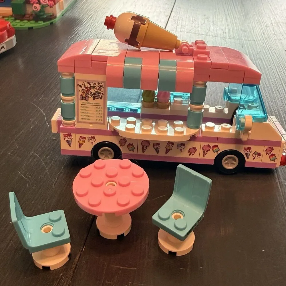 Huge BLDR Building Blocks Hello Kitty Lot 9 Sets